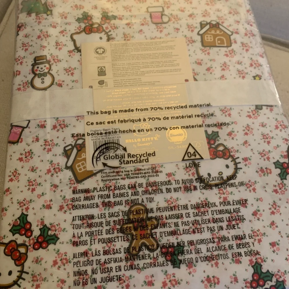 NWT Hello Kitty Heritage Gingerbread Organic Sheet Set Twin/Twin XL